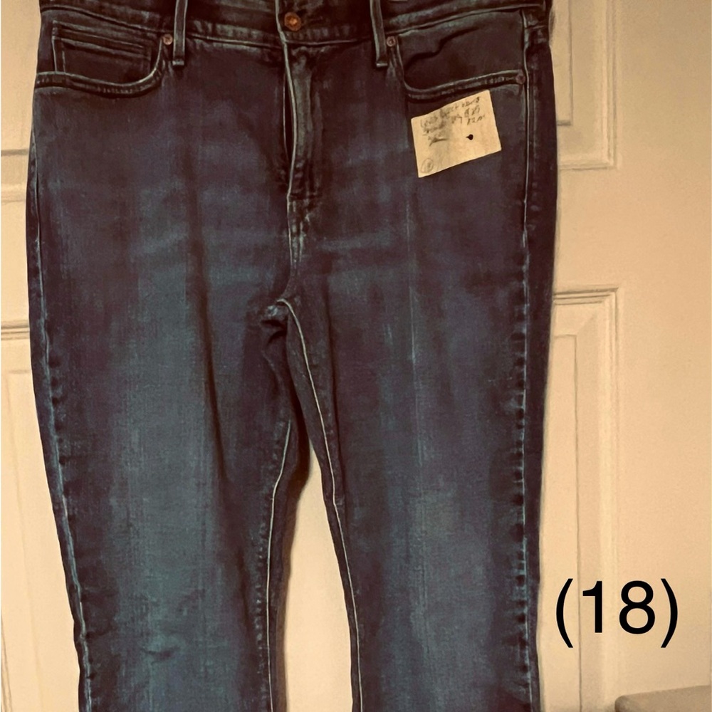 LEVI’S PERFECT WAIST STRAIGHT LEG JEANS